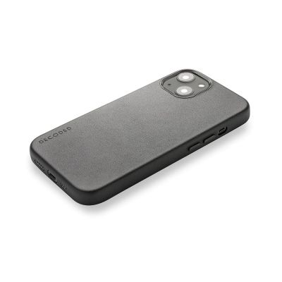 DECODED iPhone 13 - Leather Case - Black