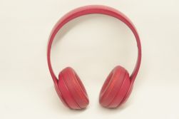 Beats Solo3 Wireless On-Ear Headphones - Brick Red
