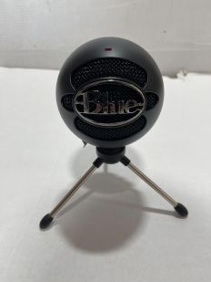 Blue Snowball USB Condenser Microphone with Adjustable Stand - Gloss Black